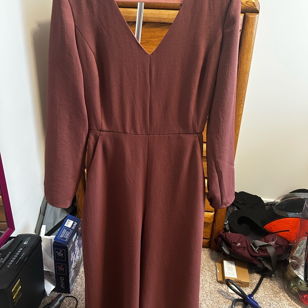 Elegant V-Neck mauve Wilfred jumpsuit.